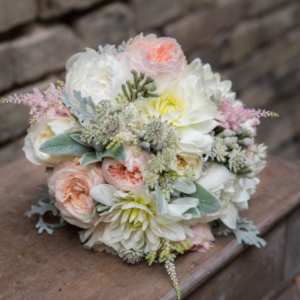 nuotakos puokštė bridal bouquet gėlės ir manufaktūra vestuvės wedding flowers