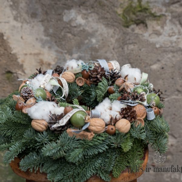 vainikas vainikėlis kalėdos dekoras christmas kalėdinis gėlės ir manufaktūra rankų darbo handmade naturalus wreath winter kėnis abies cotton medvilne gossypium