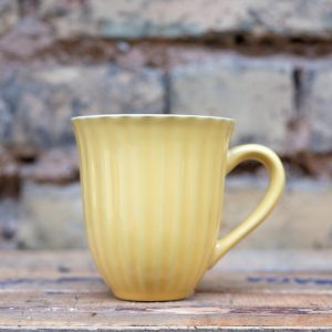 lėkštė geltona citrininė mug plate dubenėlis bowl yellow geles ir manufaktura puodelis keramika indai Mynte Lemon zest ibLaursen