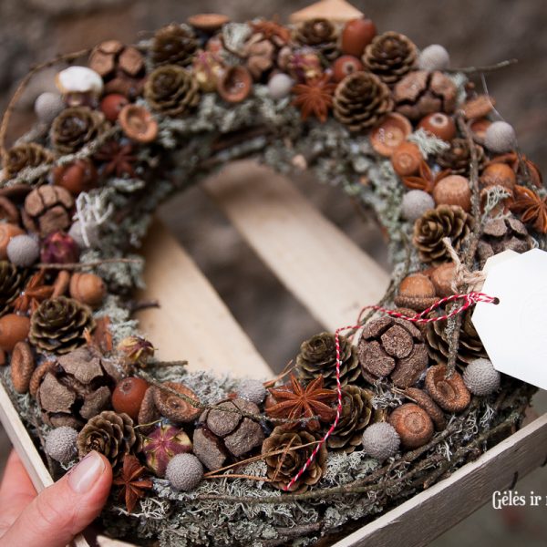 ainikas riešutai gilės kiparisas anyžiai rudeninis vainikėlis gėlės ir manufaktūra nuts ruduo fall wreath
