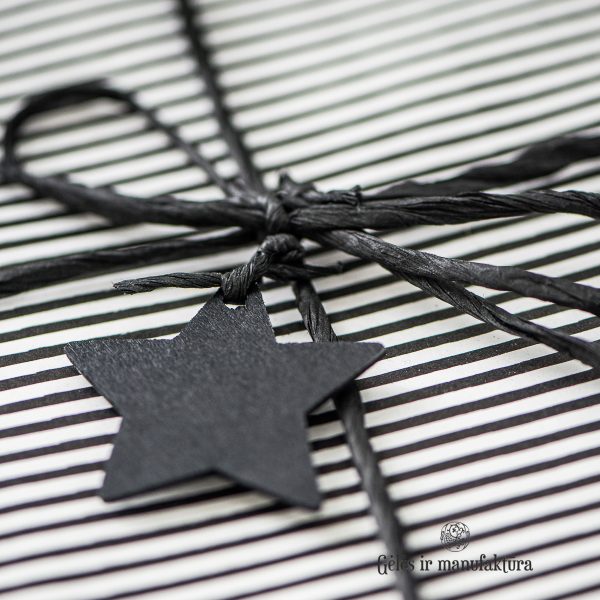 wrapping gift paper dovanu pakavimo popierius juodos juostelės black stripes dryžuotas gėlės ir manufaktūra