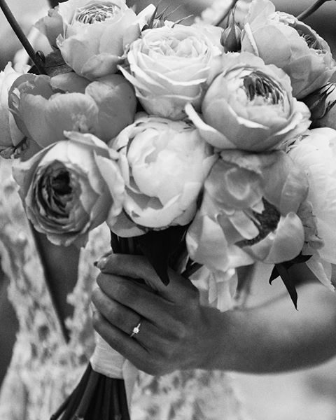 bridal bouquet roses peony paeonia rosa nuotakos puokste gėlės ir manufaktūra