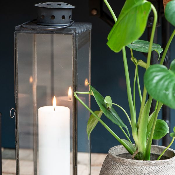 lantern žibintas candleholder glass black metalinė žvakidė stiklinė gėlės ir manufaktūra
