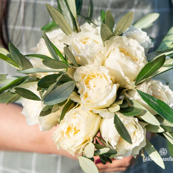 baltos rožės nuotakos puokštė david austin bridal roses bouquet patience gėlės ir manufaktūra