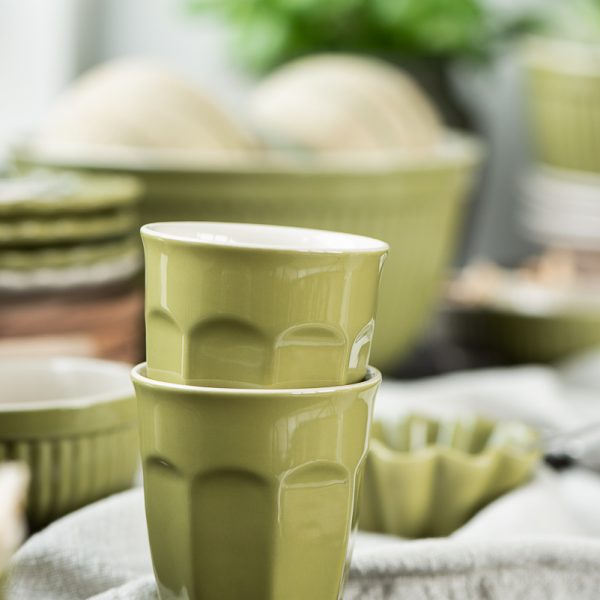 mug kitchen mynte herbal green ceramics cup puodelis žalias puodukas caffe latte aukštas gėlės ir manufaktūra keramikiniai indai iblaursen 2078-73