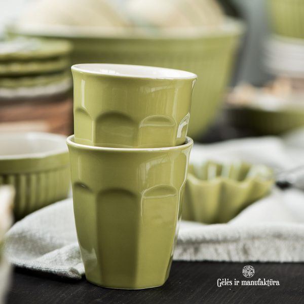 mug kitchen mynte herbal green ceramics cup puodelis žalias puodukas caffe latte aukštas gėlės ir manufaktūra keramikiniai indai iblaursen 2078-73