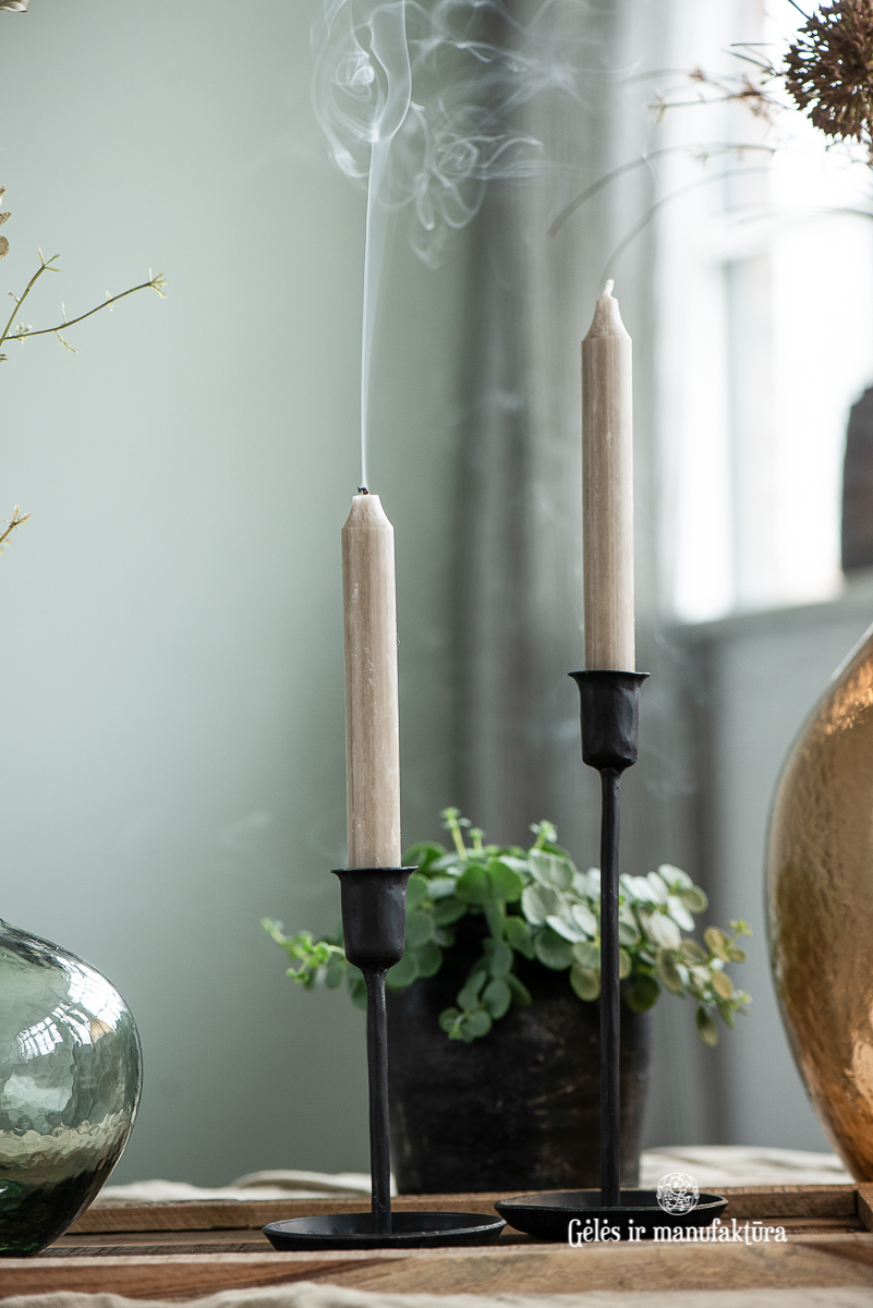 amateur Performance Flicker Metalinė rankų darbo Rustic stiliaus juoda žvakidė standartinėms žvakėms.  Sendinta, 3 dydžiai – Gėlės ir manufaktūra