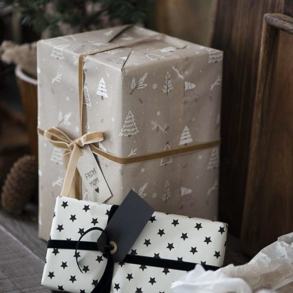 christmas gifts wrapping paper stars popierius dovanų pakavimas kalėdos kalėdinė virvutė gėlės ir manufaktūra