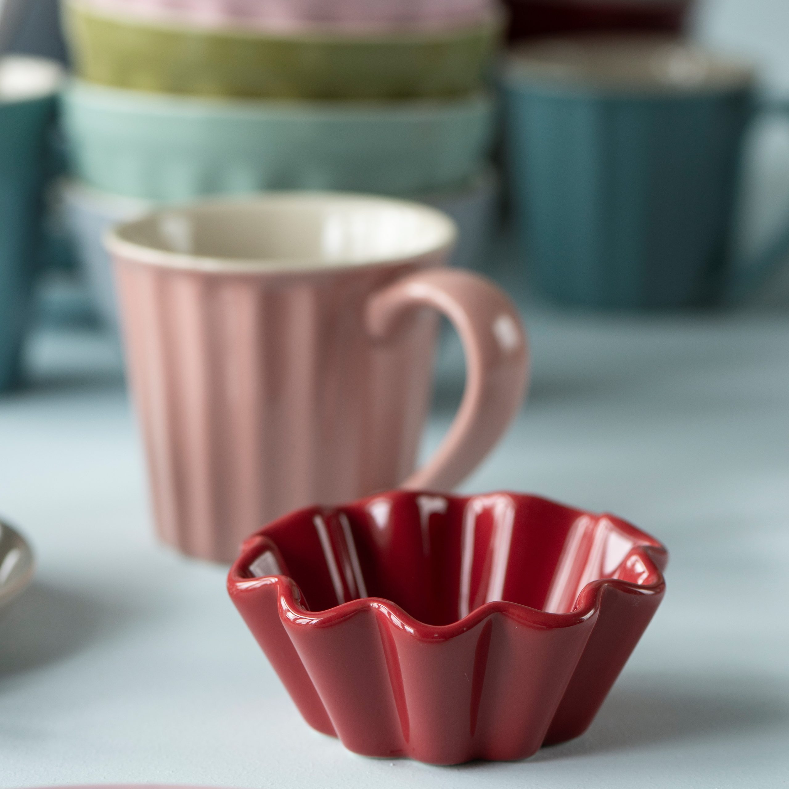 cup cake indelis uogienei pyrageliui Mynte Strawberry braškių red ryškiai raudonas gėlės ir manufaktūra iblaursen