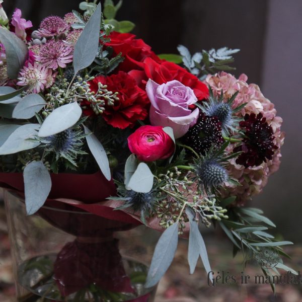 bouquet ryški bordo puokštė gėlės ir manufaktūra avietinė