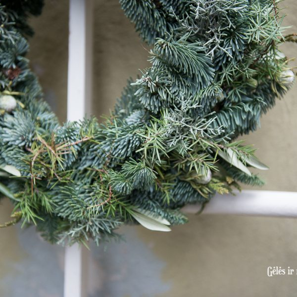 vainikas vainikėlis kiparisas kalėdos dekoras christmas kalėdinis gėlės ir manufaktūra rankų darbo handmade naturalus wreath winter kėnis kadagys juniperus cupressus pine