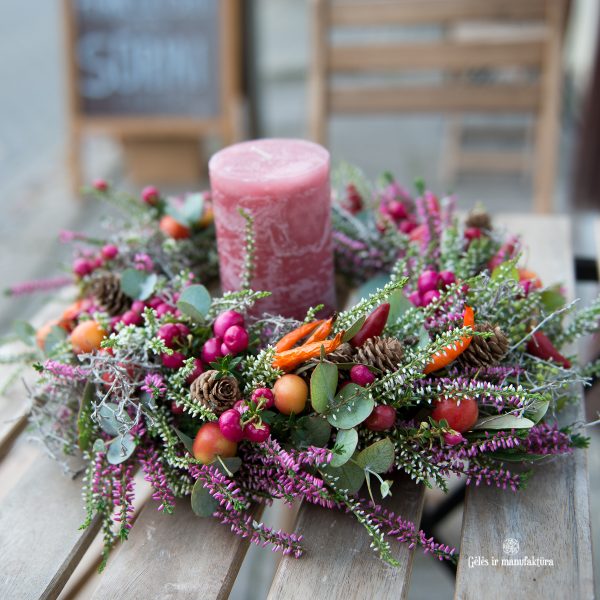 berries wreath uogų vainikas pipiriukai obuoliai viržiai vainikėlis gėlės ir manufaktūra ruduo rudeninis autumn candles žvakės