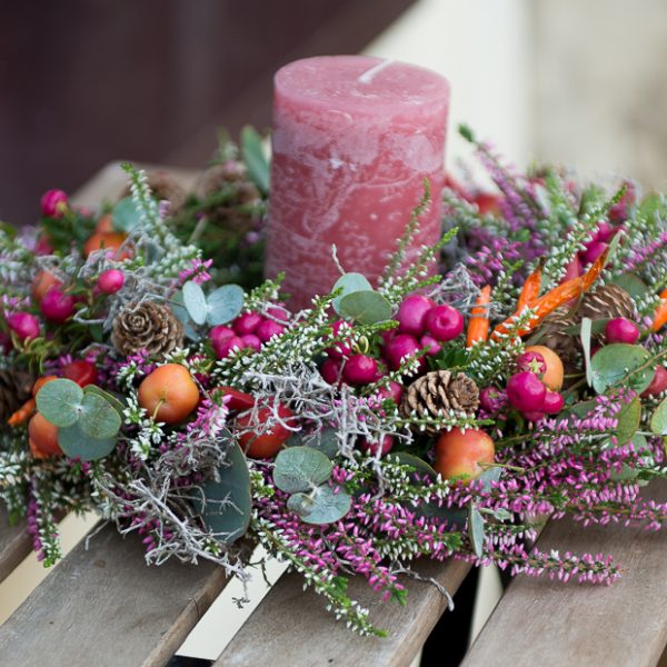 berries wreath uogų vainikas pipiriukai obuoliai viržiai vainikėlis gėlės ir manufaktūra ruduo rudeninis autumn candles žvakės