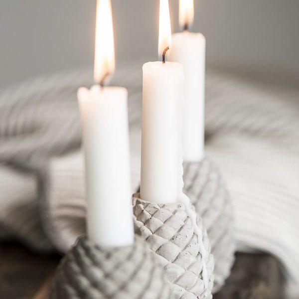 candle holder cone taper kankorėžis keramika kalėdos christmas žvakidėlė keramikinė gėlės ir manufaktūra stillenat