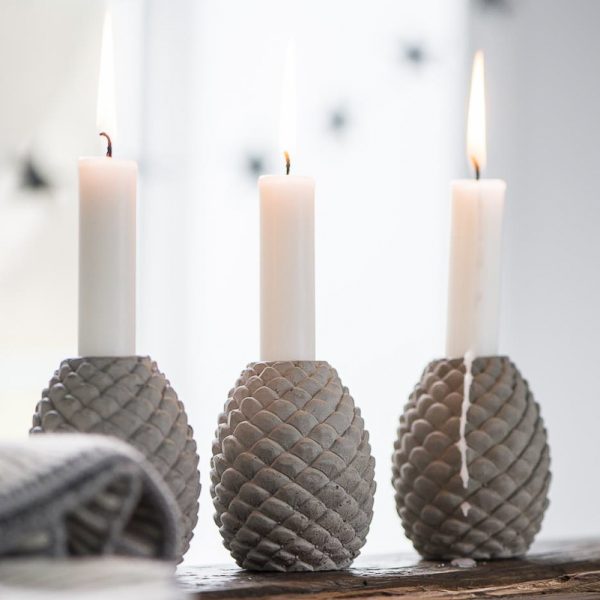 candle holder cone taper kankorėžis keramika kalėdos christmas žvakidėlė keramikinė gėlės ir manufaktūra stillenat