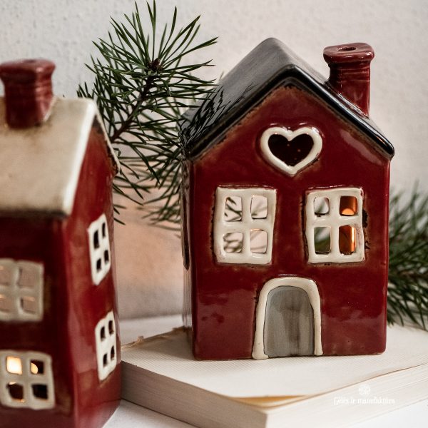 candle holder house red tealight namukas namelis kalėdos christmas žvakidėlė keramikinė raudona gėlės ir manufaktūra stillenat