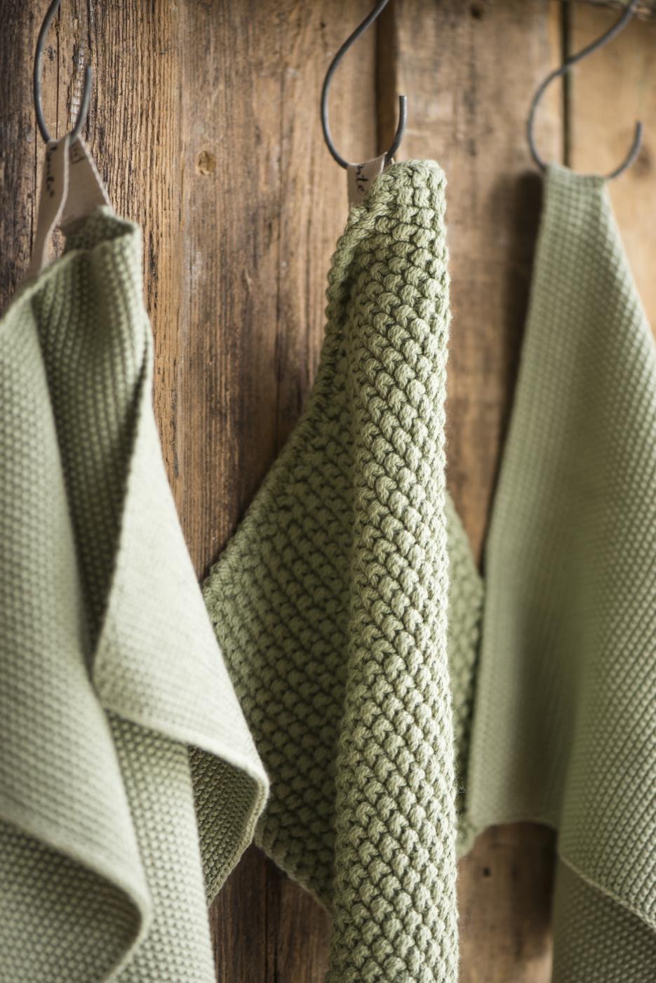 Žalia megzta šluostė, puodkėlė Mynte, dusliai žalios alyvuogių (Olive) spalvos, natūrali medvilninė, 25cm - Image 8