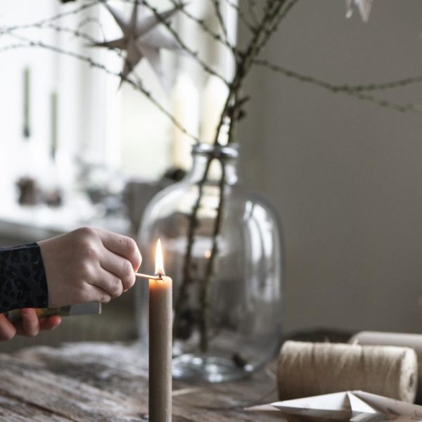 candle holder christmas zinc rustic kalėdos žvakidė pilka paprasta standartinėms žvakėms gėlės ir manufaktūra