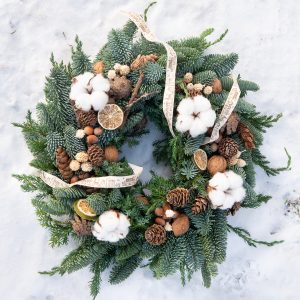 kalėdinis vainikas vainikėlis medvilnė dekoras dekoravimas rankų darbo gėlės ir manufaktūra gėlių parduotuvė