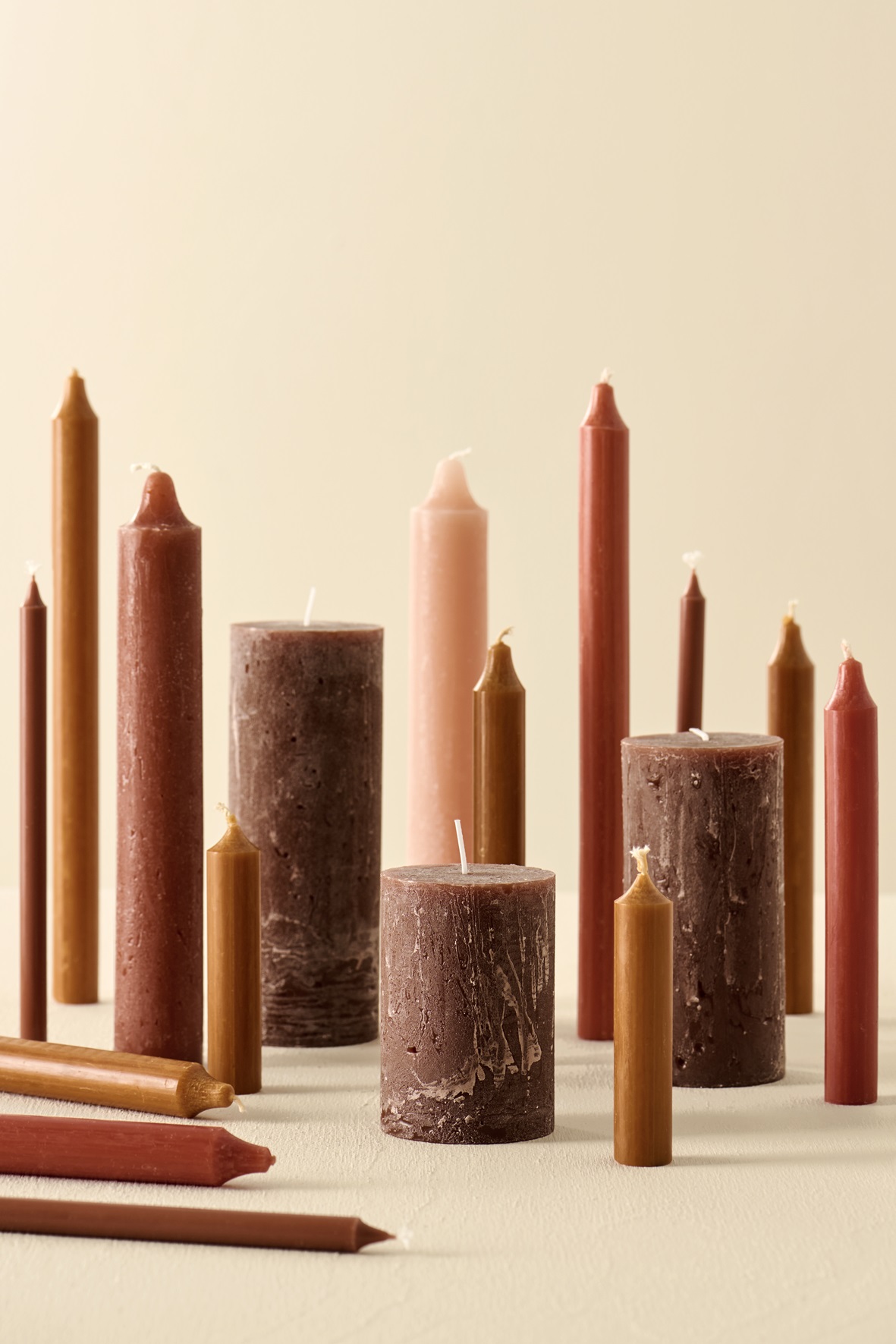 candle short žvakė trumpa bordo gėlės ir manufaktūra