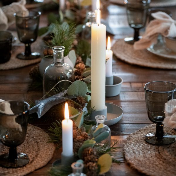 candles christmas table decoration stalo dekoras žvakės žvakidės kalėdos gėlės ir manufaktūra