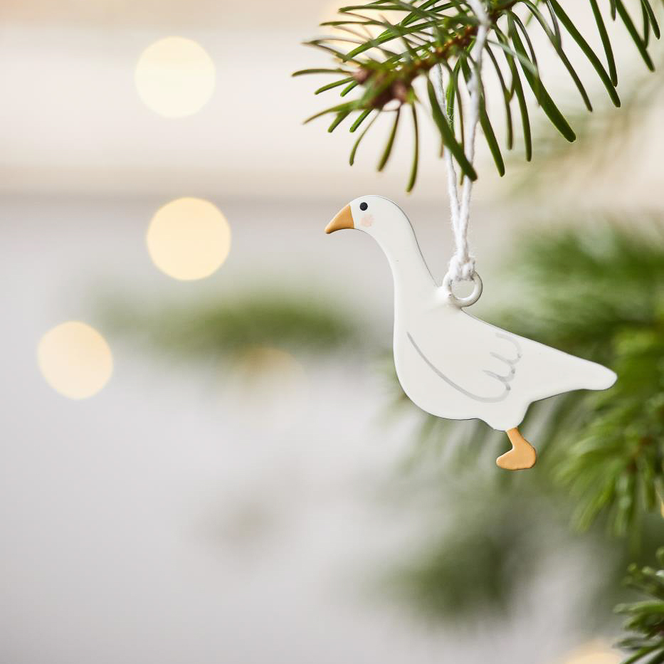 žąsis žąsiukas žaselė metalinis pakabinamas eglutės žaisliukas kalėdinis goose kalėdos christmas nykštukai Irene santa helper gėlės ir manufaktūra