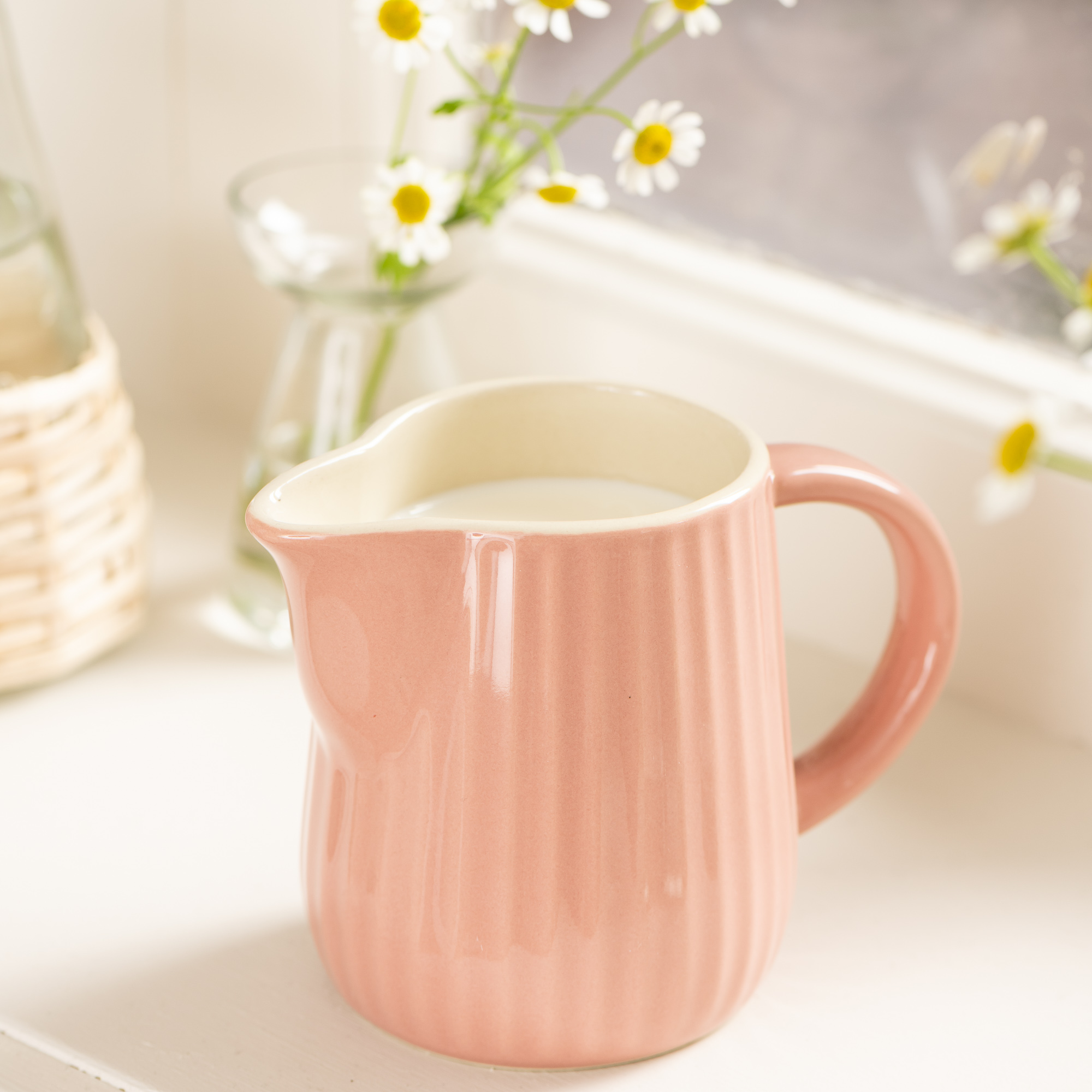 ąsotėlis pienui grietinėlei keramikinis rausvas koralo Coral Almond salmon indelis jug pitcher ceramic mynte gėlės-ir-manufaktūra